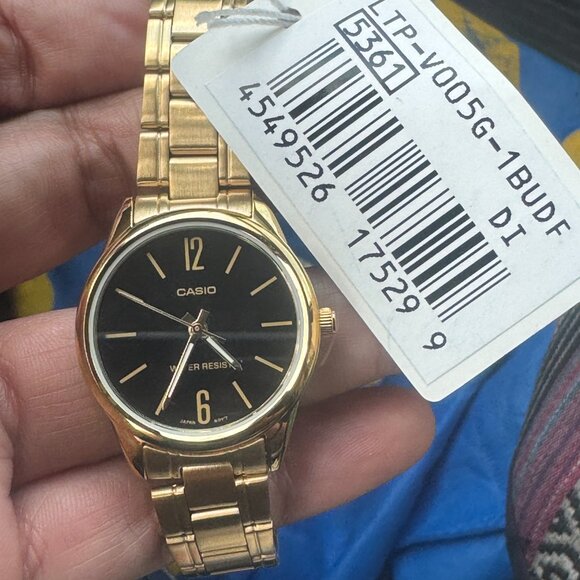 Casio Watch for Ladies or teen , new item, Stainless Steel, 30mm Diameter - Picture 7 of 8